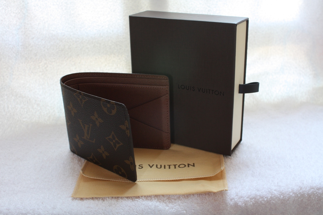 like a flea: Louis Vuitton Multiple wallet for sale (SOLD)