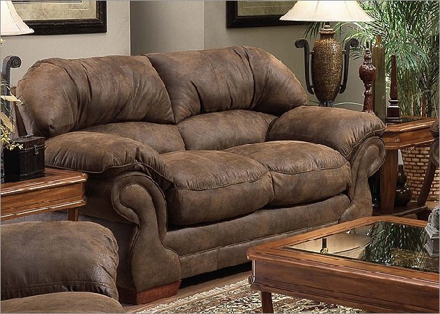 [tobacco+loveseat.jpg]