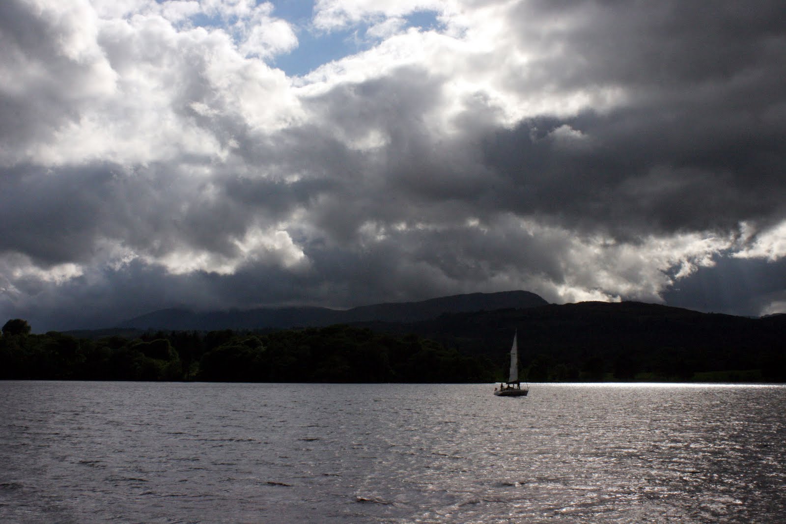 The Pen of the Wayfarer Sailing on Lake Windermere