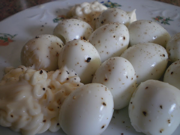Huevos DE Codorniz CON Pimienta Negra