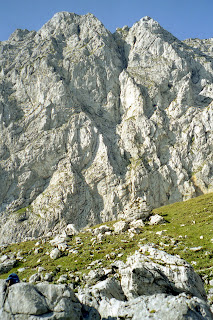 Aufstieg zur Pyramidenspitze - Blick auf Kesselschneid 03