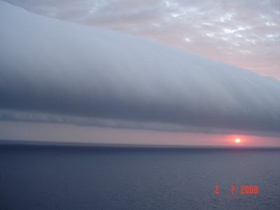 Morning Glory Clouds cerca de Bacia de Campos, Brasil