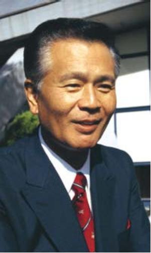 Nostalgico Games: Gunpei Yokoi criador do Game Boy é Homenageado no japão.