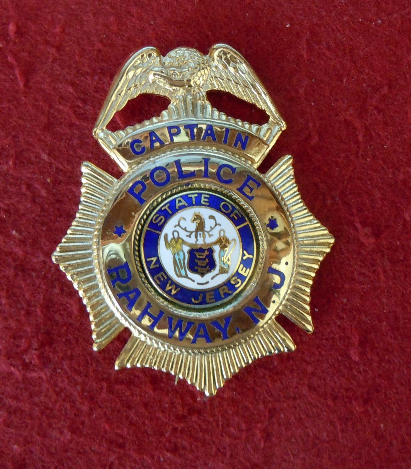 BADGE COLLECTOR CITY COLLECTION R IS FOR RAHWAY