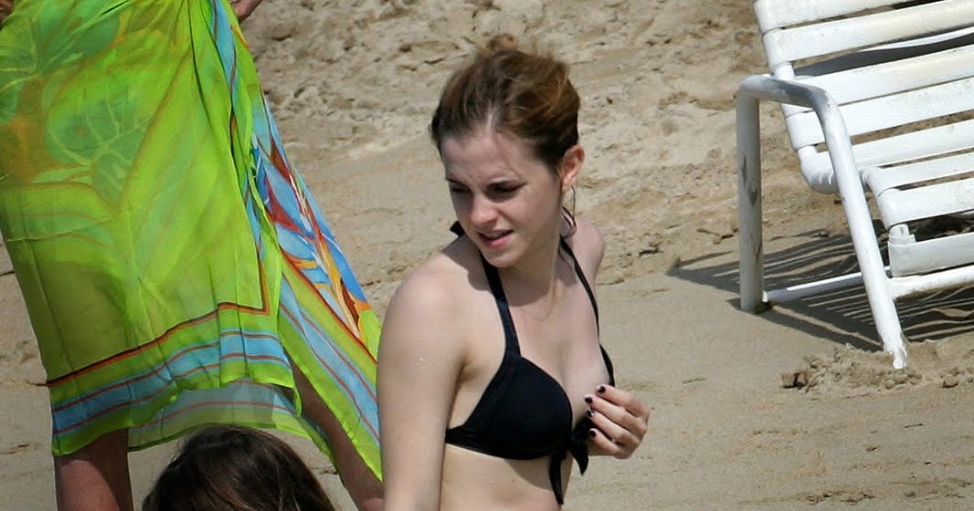 Emma Watson Hot Bikini Pictures.