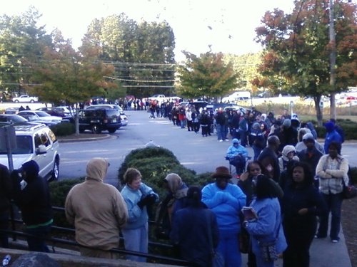 [lines+for+early+voting.jpg]