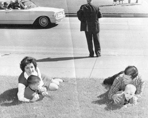 [Grassy+knoll+#1.jpg]