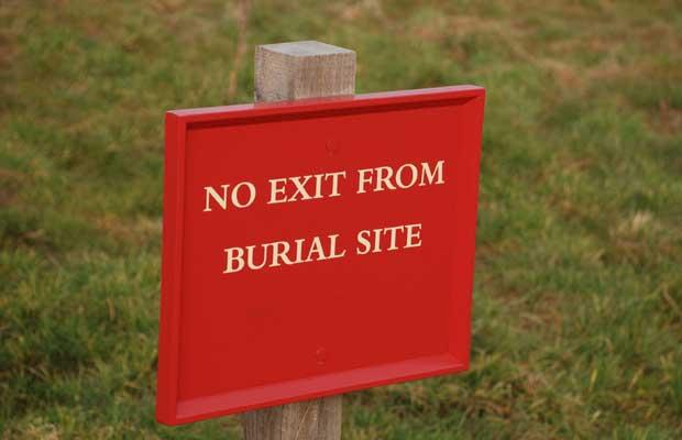 [no+exit+from+burial+site.jpg]