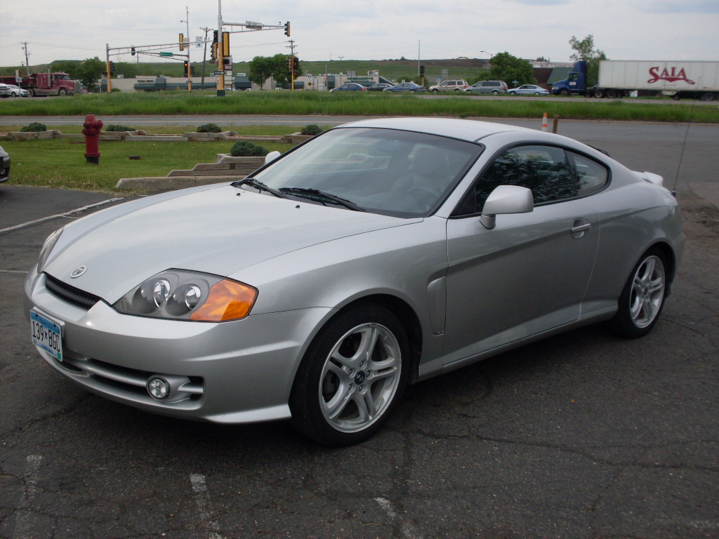 luisrideauto: 2003 Hyundai Tiburon GT, 5 Speed manuel 2.7 Liter V6