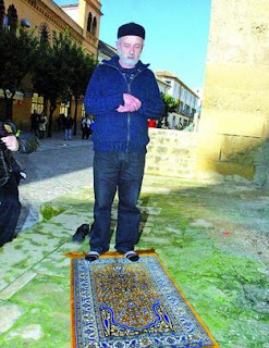DALT DE L'ARC DE SANT MARTÍ Mansur Escudero se ha ido con las huris