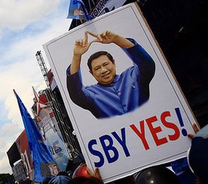[koalisi-kerakyatan-untuk-SBY-2009+2014.jpg]