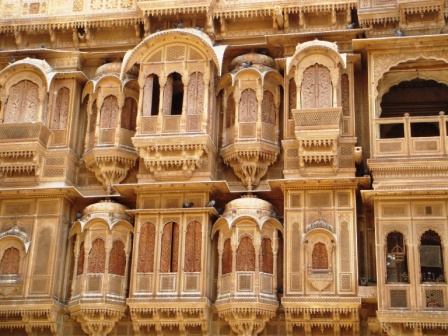 [jaisalmer+haveli+detail.JPG]