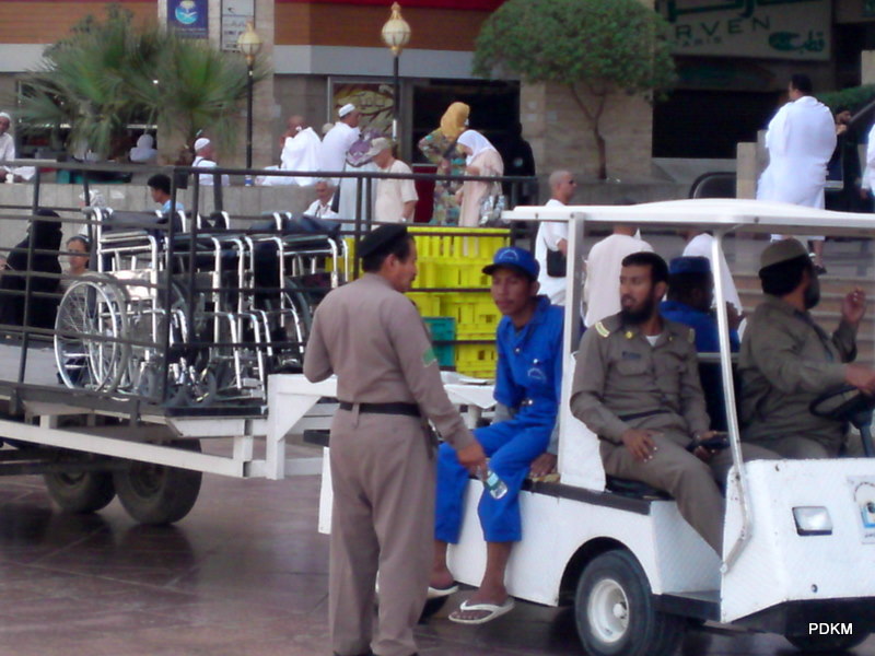PENGALAMAN DI KOTA MAKKAH " Buggy Trolley wheel Chair.."