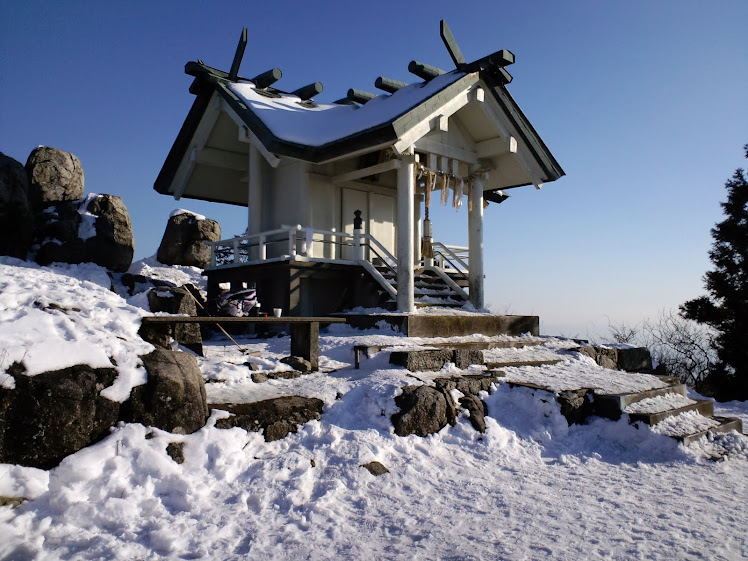 雪の山頂