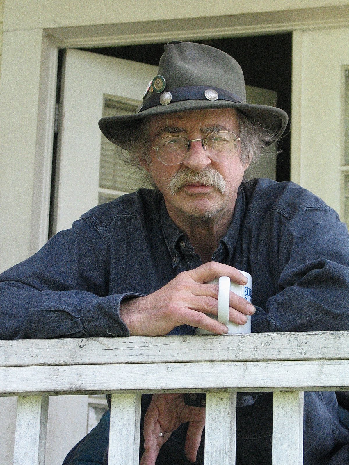 Soñar INTRODUCING Dan ÓNéill AKA ODD BODKINS