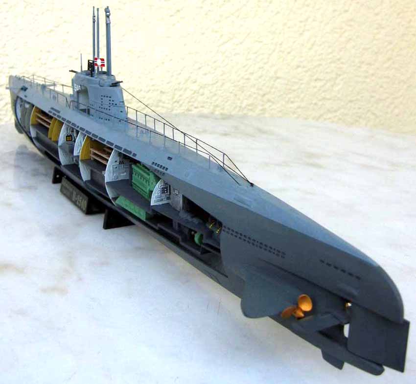 U-BOAT SUBMARINE CUTAWAY KIT FROM REVELL ~ Megamag 2