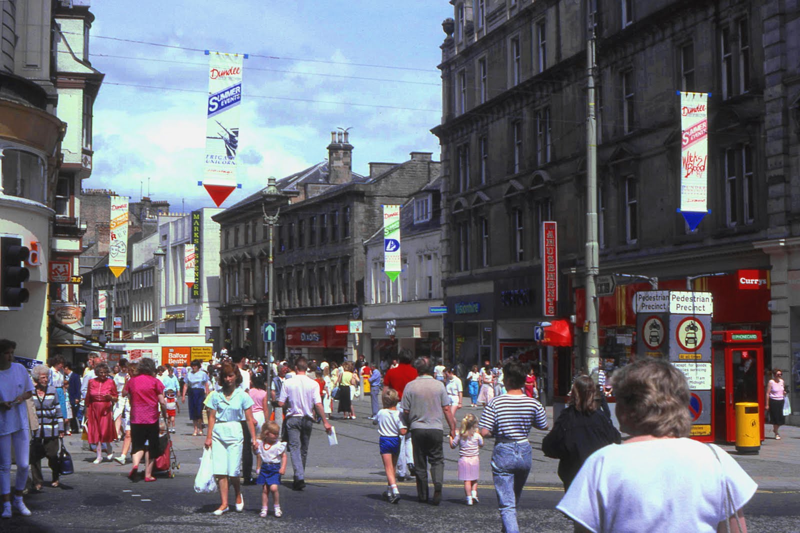 RETRO DUNDEE DUNDEE SHOPPERS 4 19848687