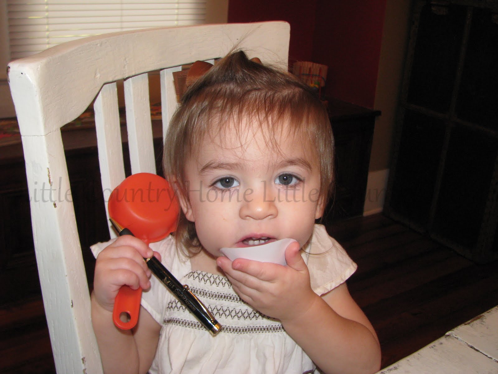 Little Country Home How to Make Homemade Cupcake Liners