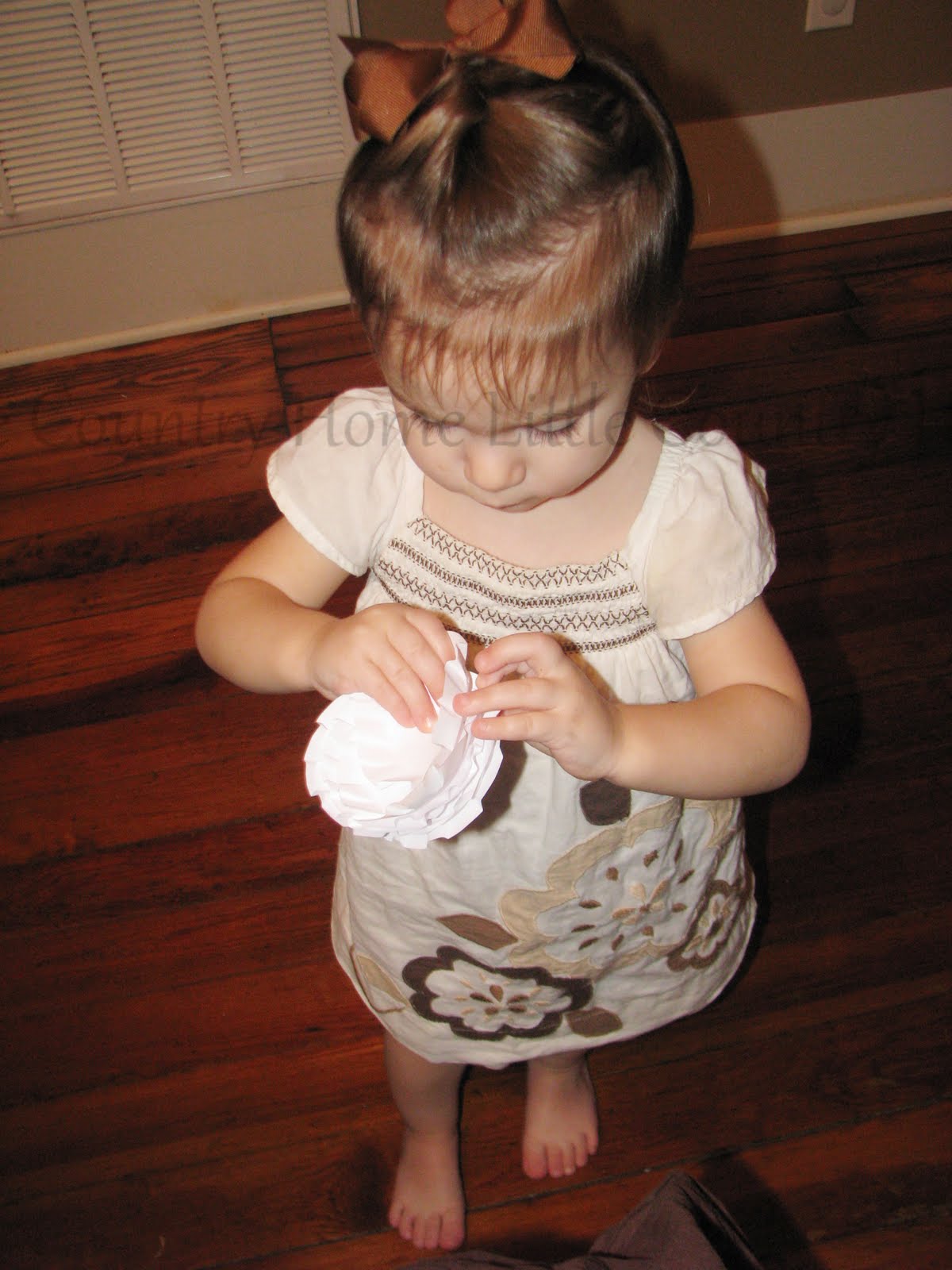 little-country-home-how-to-make-homemade-cupcake-liners