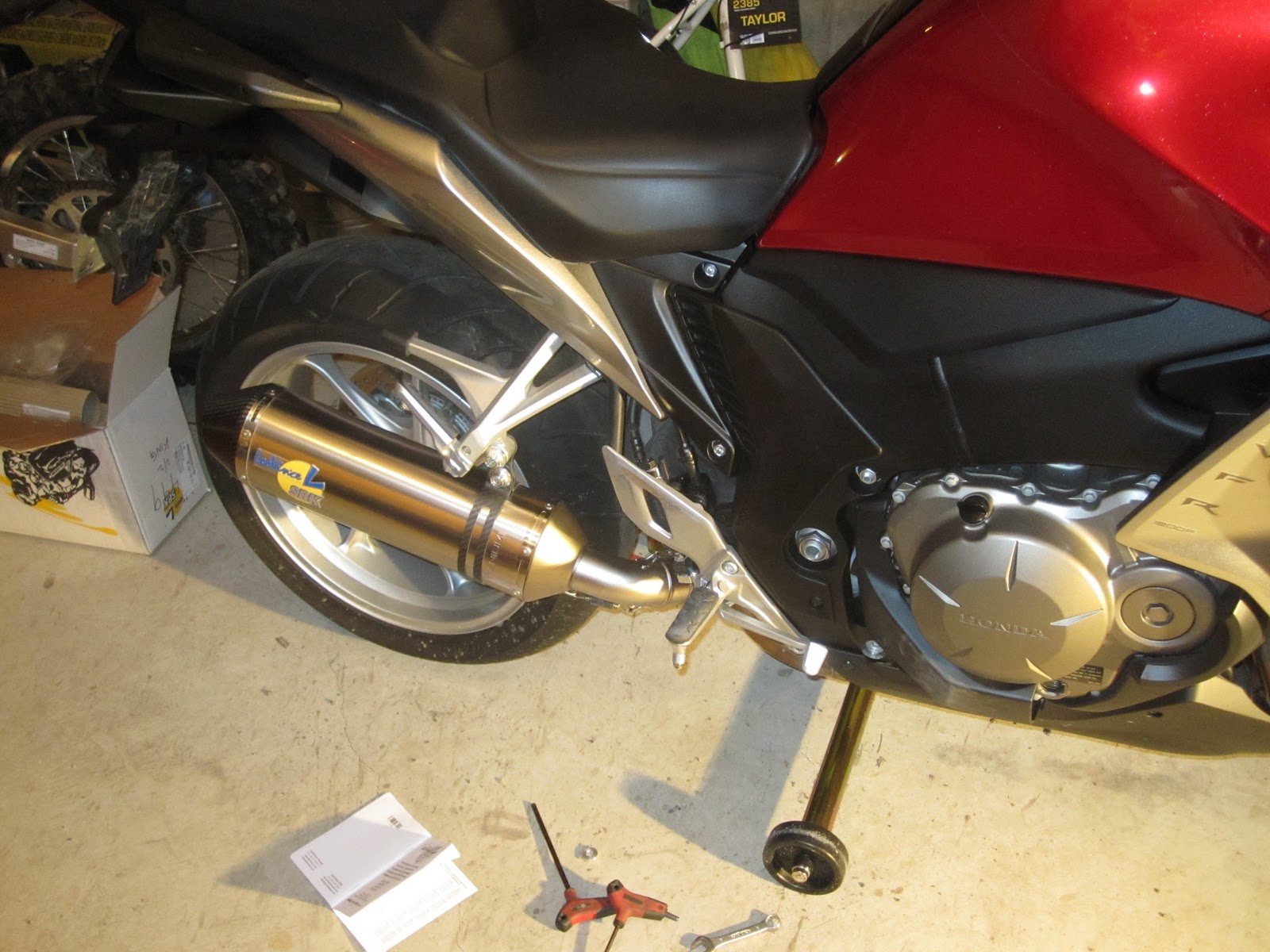 vfr1200f exhaust
