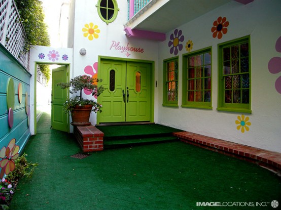 FACHADAS DE CASAS Y CASAS POR DENTRO: Casa de playa de colores