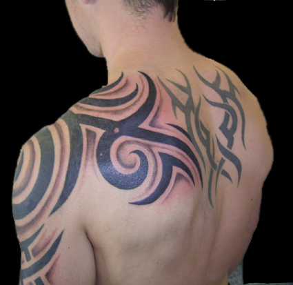 Tribal Shoulder Tattoo – Finding Designs From Sleeve To Back Piece » Tribal