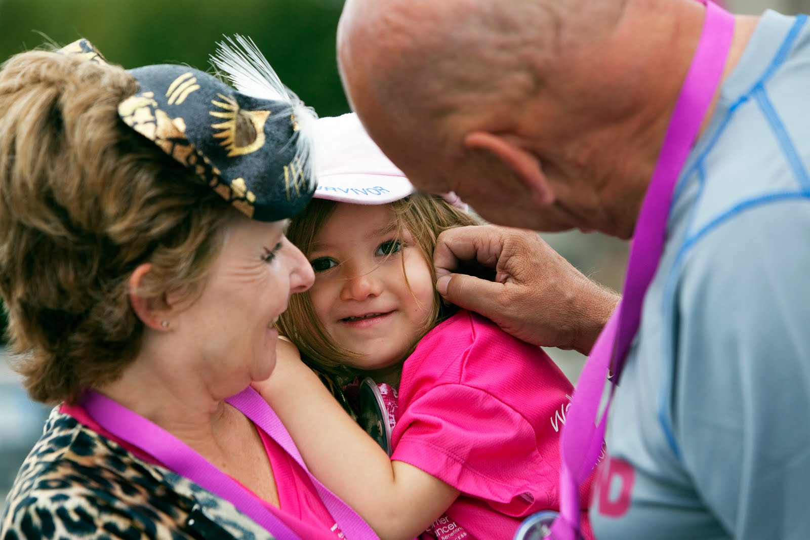 I take pictures Canada's Youngest Breast Cancer Survivor