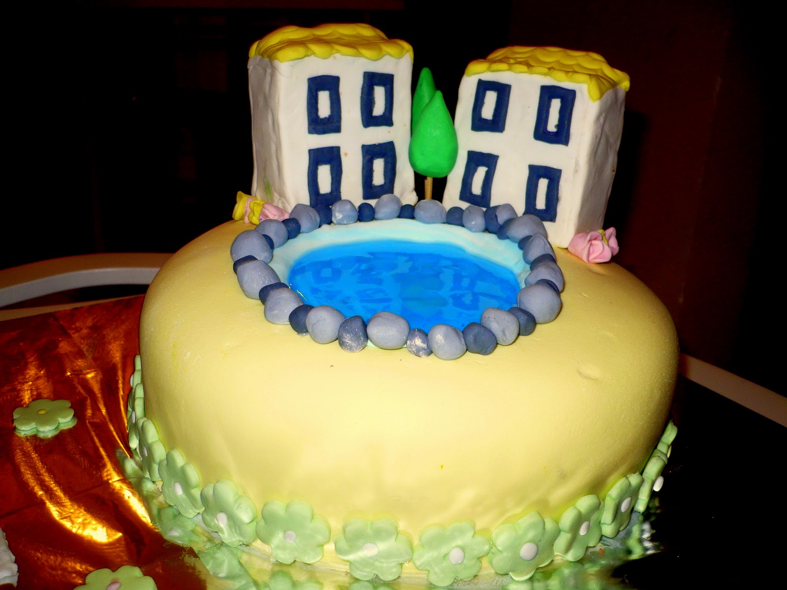 PASTA Hikayesi havuzlu ev pastası