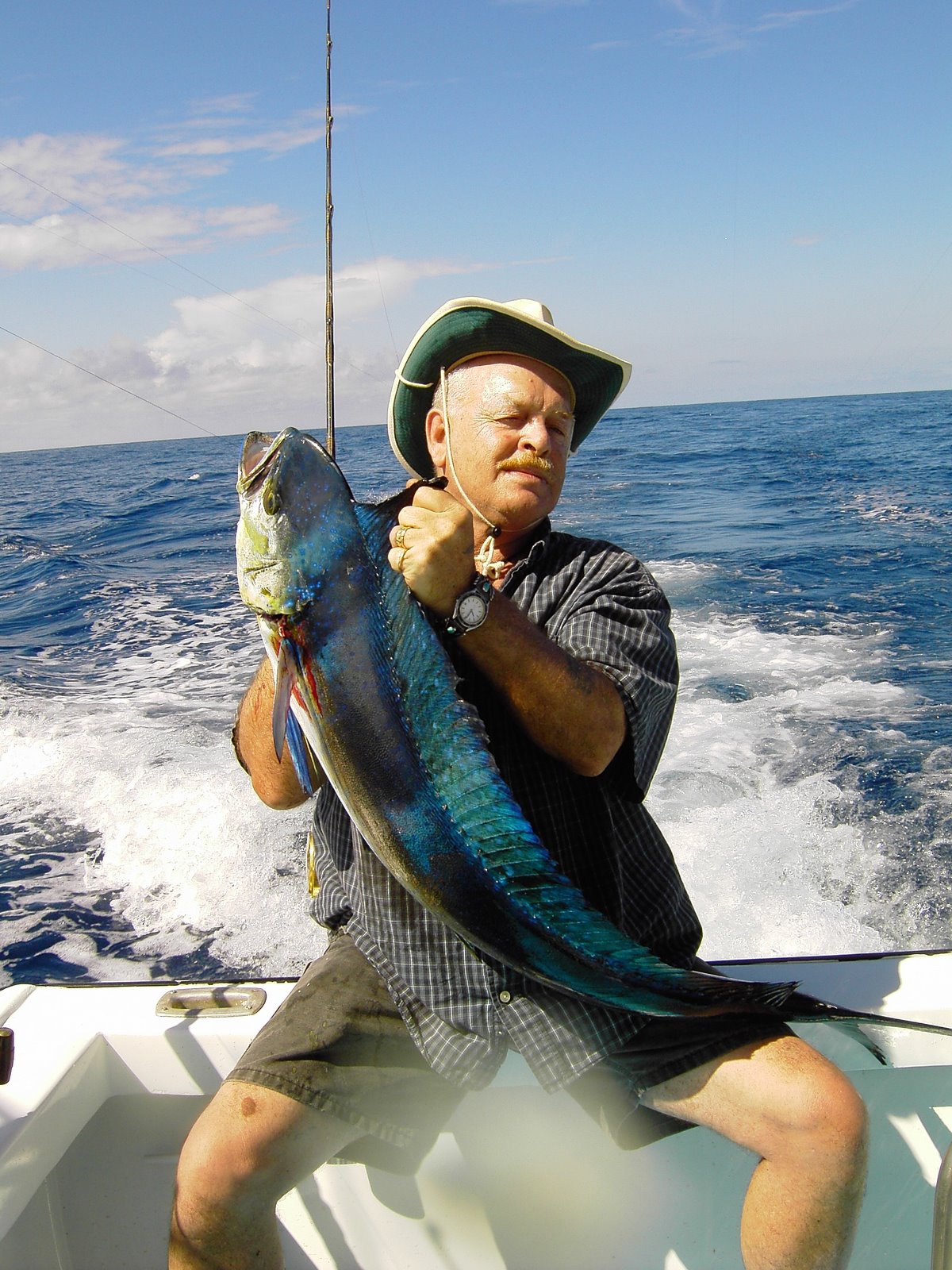 jimfrogs: Still fishing in Costa Rica