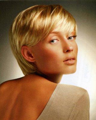 Latest Spring Summer 2009 Hairstyles Edition By cutting medium hair