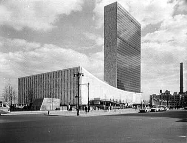 [united_nations_building_2.jpg]