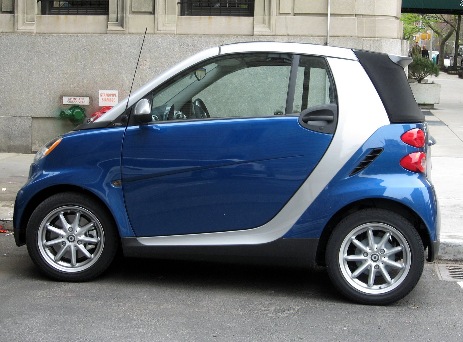 [smart_car.jpg]