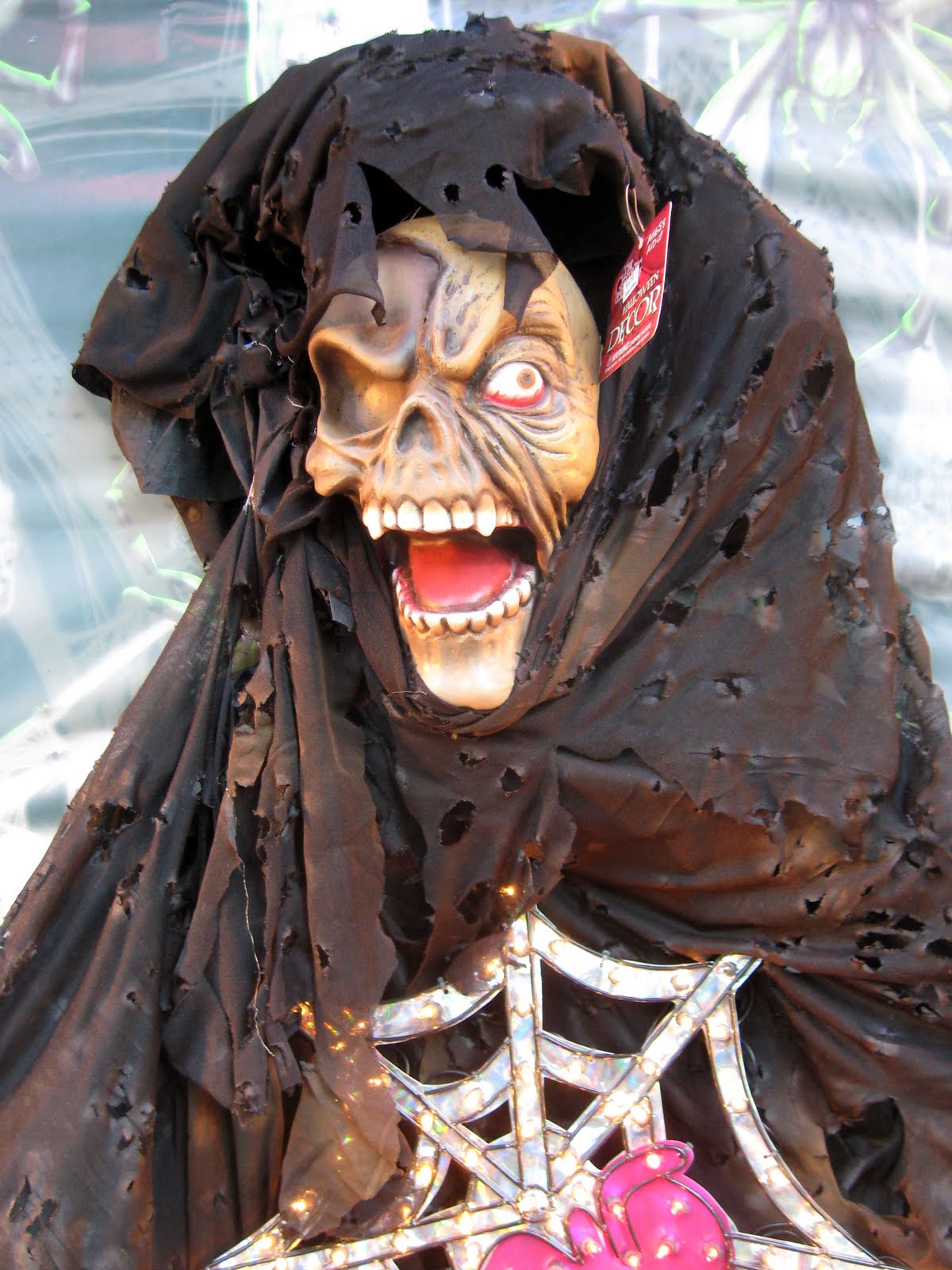 [halloween_costumes_2.jpg]