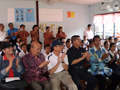 Bersama Pelajar dan Guru Di SK Ng. Kesit Lubok Antu