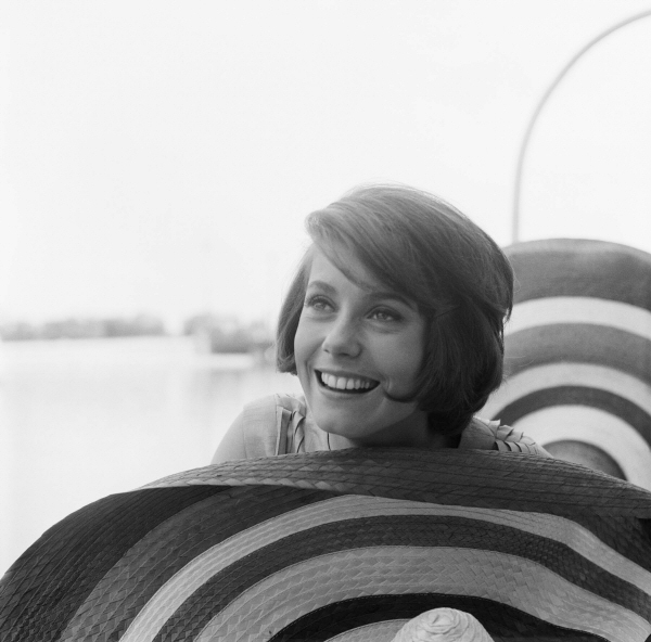 [catherine_deneuve_02.jpg]