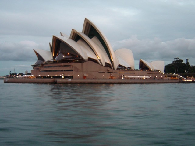 L'Opéra de Sydney vu depuis le ferry