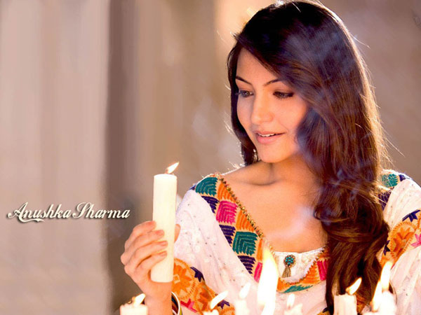 Anushka Sharma Wallpapers Gallery  show