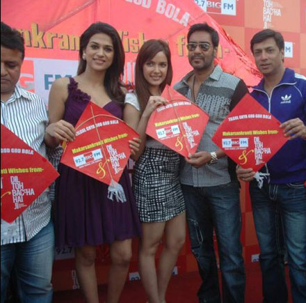 Shraddha Das, Shazahn Padamsee at Kite Flying event
