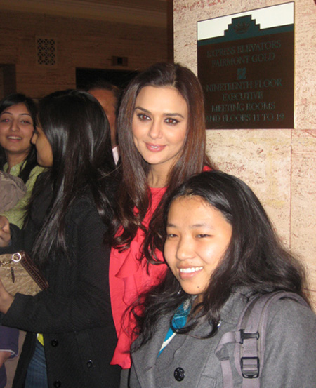 Preity Zinta with Fans in Toronto for IIFA