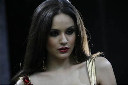 Jennifer Lopez's cousin Caterina Lopez in an item song