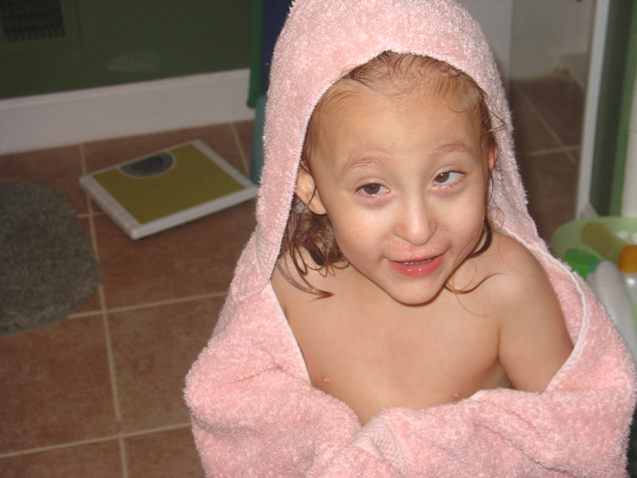 [2008.04.05HollandafterBath.jpg]