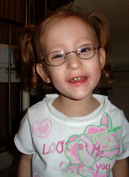 [2007.04.22HollySmile.jpg]