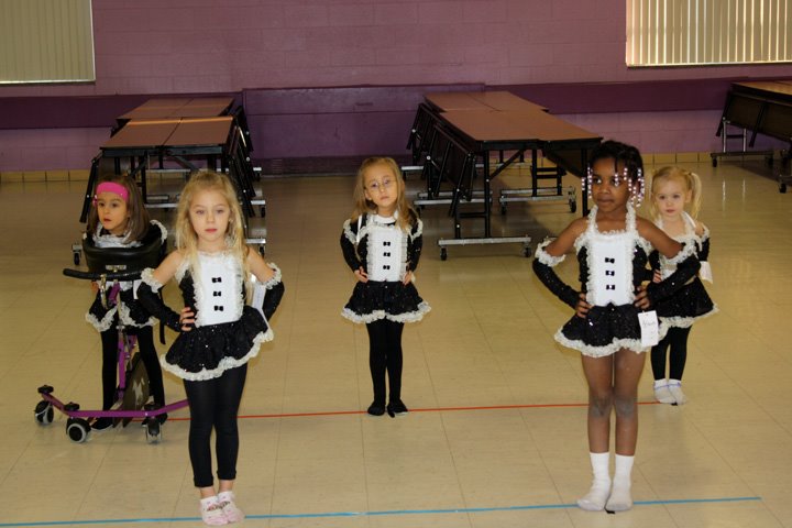 [2009.02.23DanceClass7.jpg]