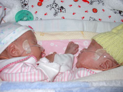 [2004.10.23FirstDayinCrib.jpg]