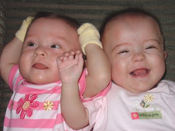 [2005.4.9LookMomNoCannula.jpg]