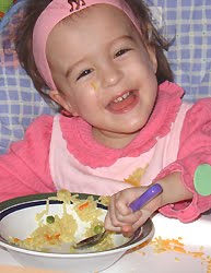 [2006.12.19EdenEatingRice.jpg]