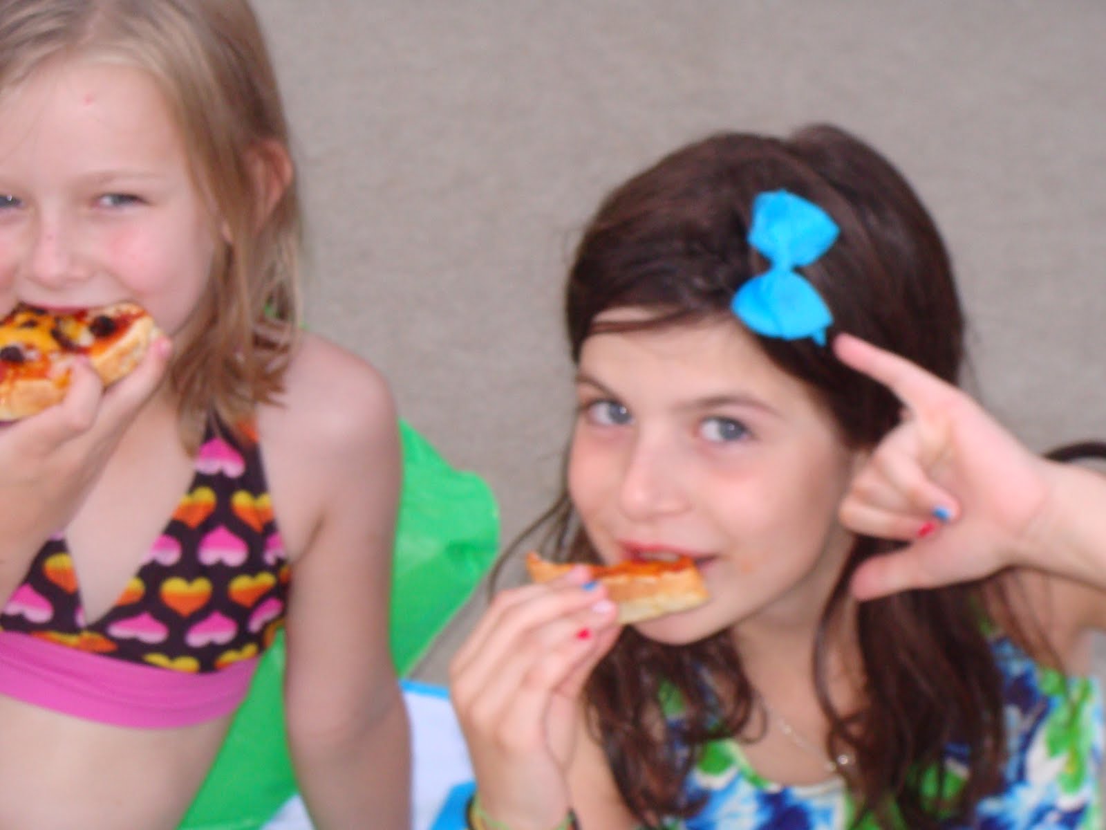 mom-to-the-3rd-power-summer-slumber-party