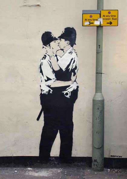 [banksykiss1.jpg]