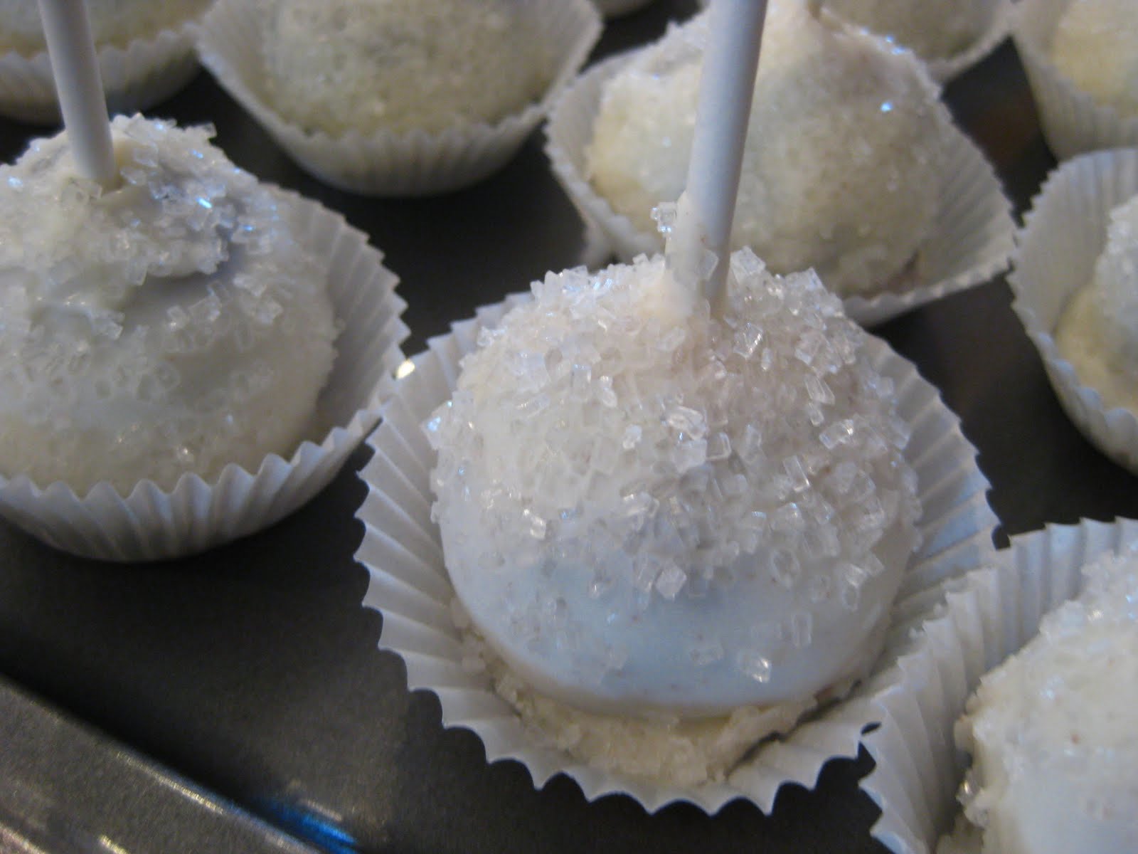 ROXIECAKES Vancouver Cake Pops!