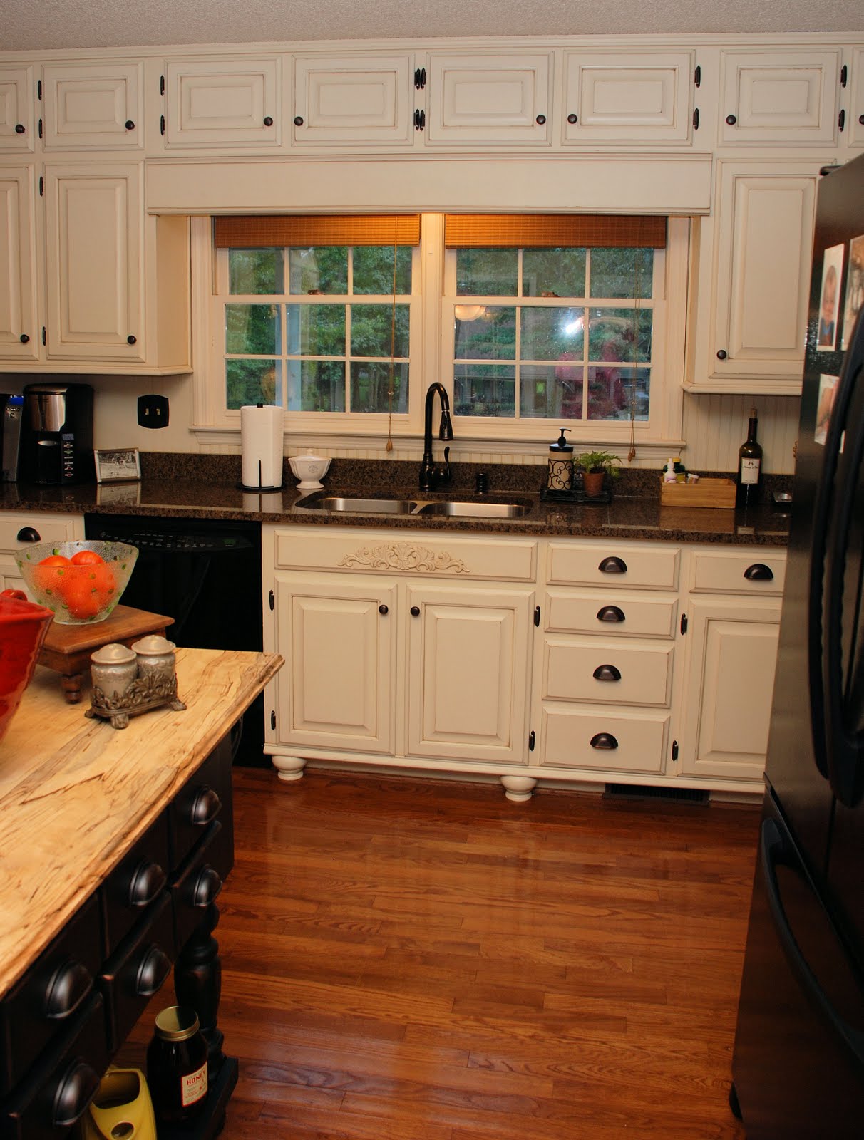 Remodelaholic | From Oak Kitchen Cabinets to Painted White ...